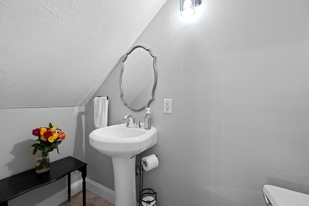 32 Providence St #8, Worcester, MA Photo #10