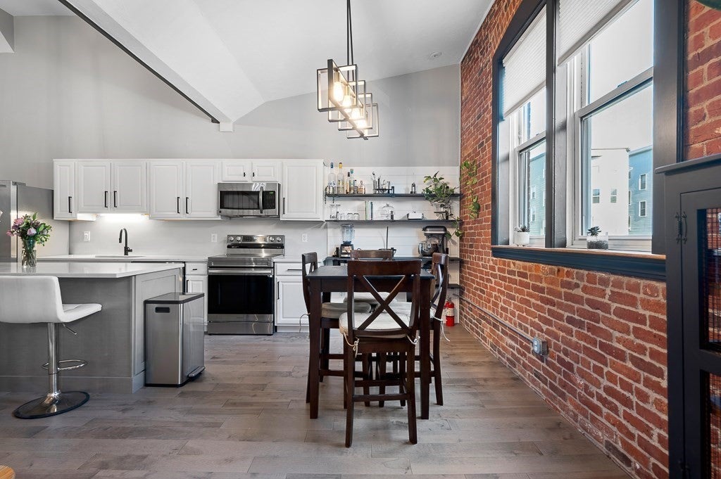 32 Providence St #8, Worcester, MA Photo #4