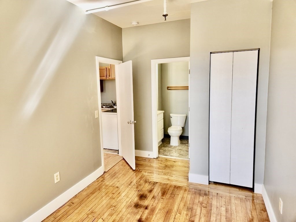 15 N Main St 22