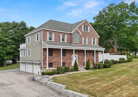 2 Dana Dr Groveland MA 01834