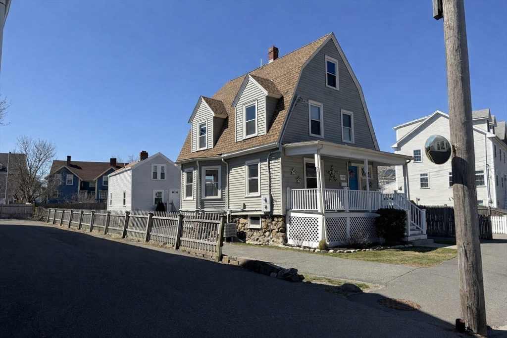 481 Humphrey St