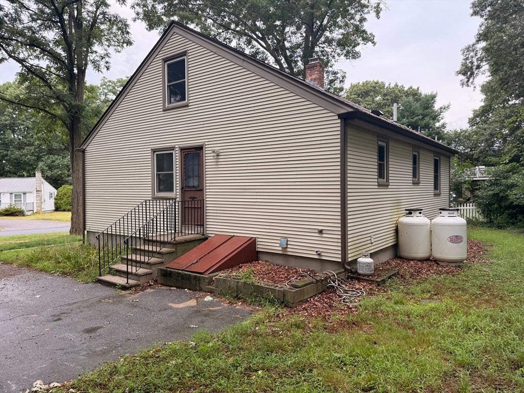 16 Assonet Blvd, Freetown, MA, 16 Assonet Blvd, Freetown, MA Photo #5