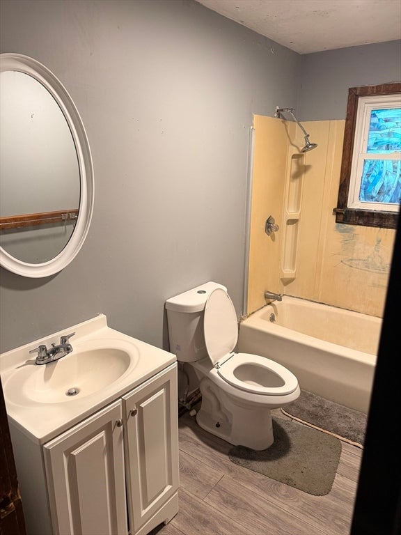 16 Assonet Blvd, Freetown, MA, 16 Assonet Blvd, Freetown, MA Photo #9