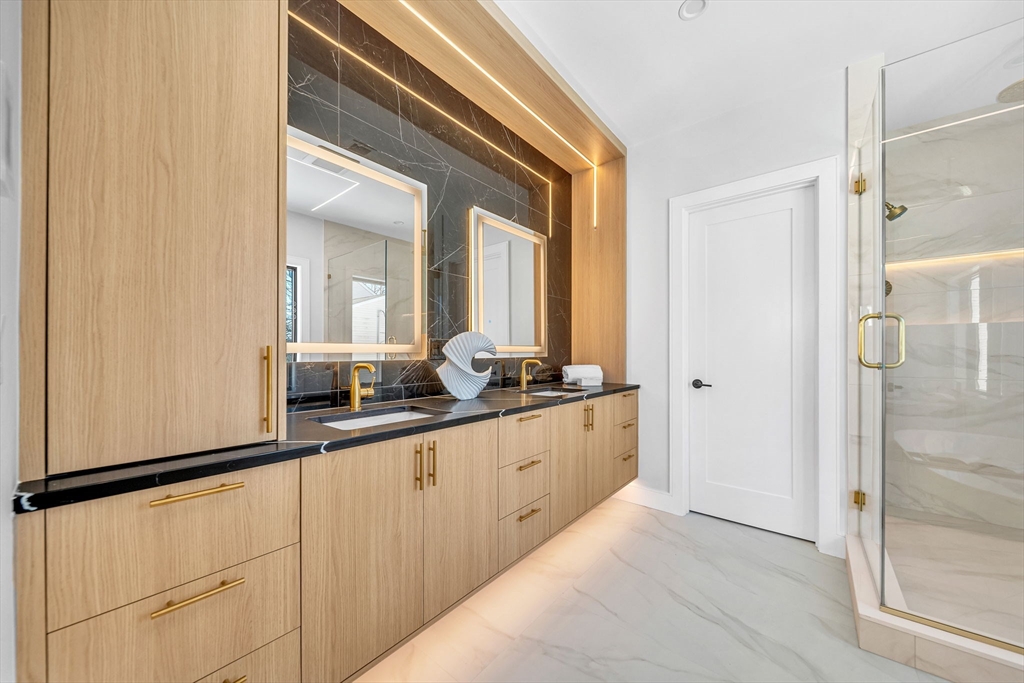 447 Hillside Ave 447