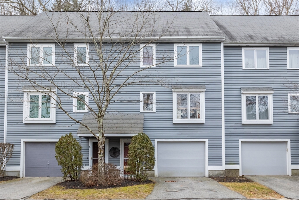 8 Country Hill Ln 8