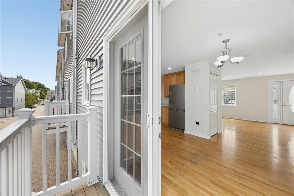 40 Myrtle Street #3, Waltham, MA Photo #23