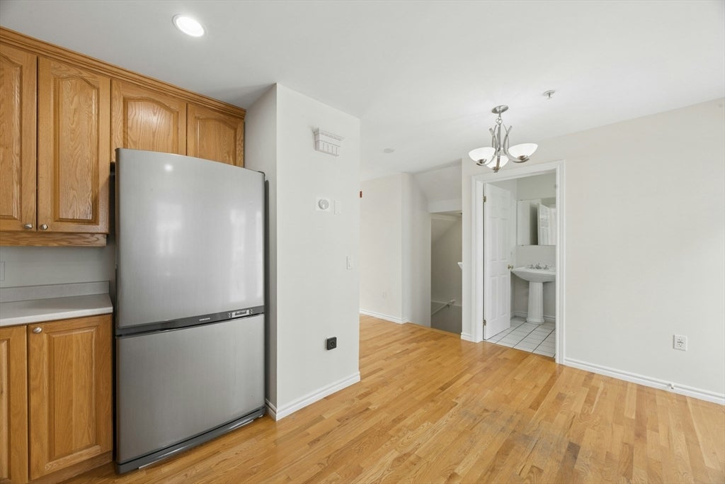 40 Myrtle Street #3, Waltham, MA Photo #12
