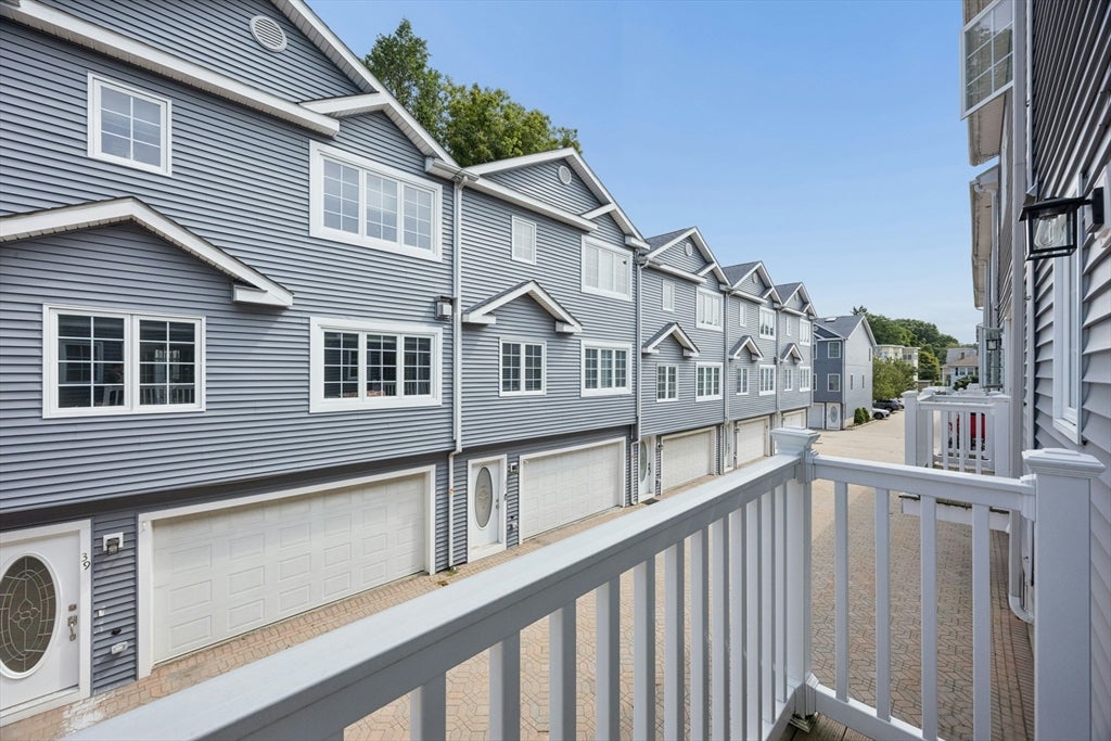 40 Myrtle Street #3, Waltham, MA Photo #25