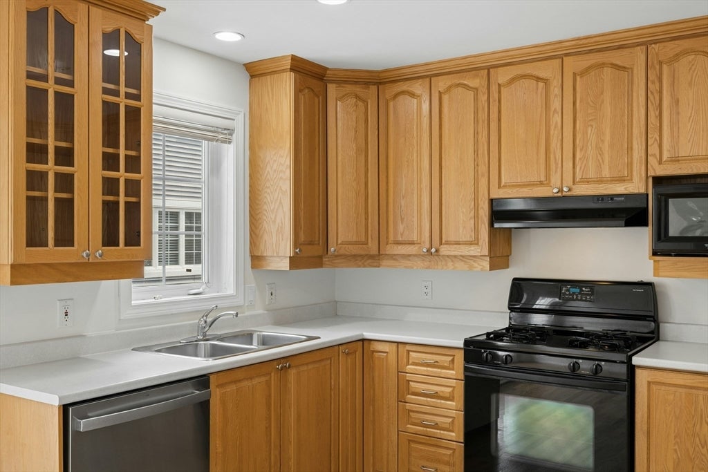 40 Myrtle Street #3, Waltham, MA Photo #8