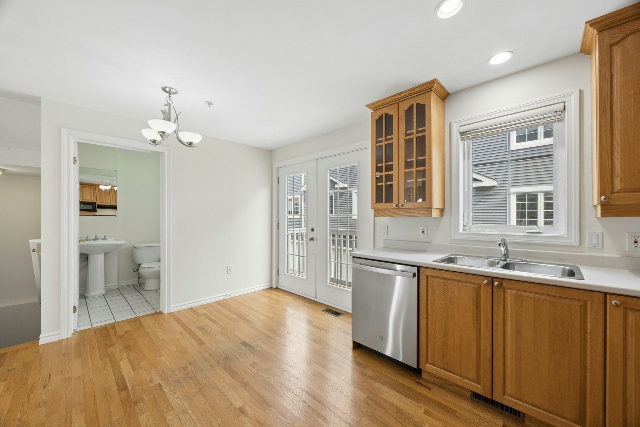 40 Myrtle Street #3, Waltham, MA, 40 Myrtle Street #3, Waltham, MA Photo #9