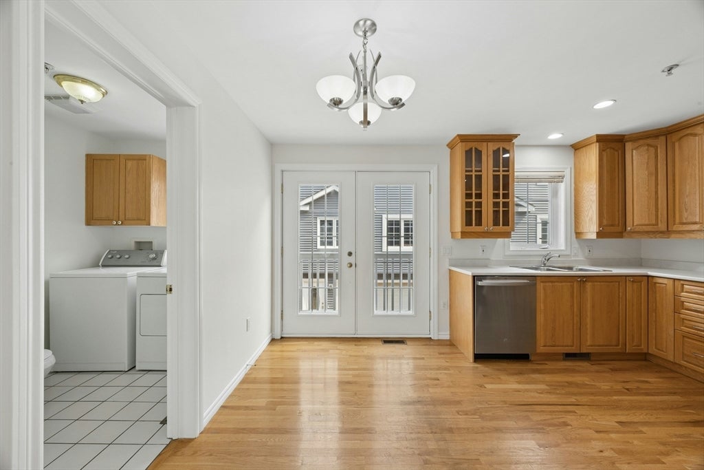 40 Myrtle Street #3, Waltham, MA Photo #11