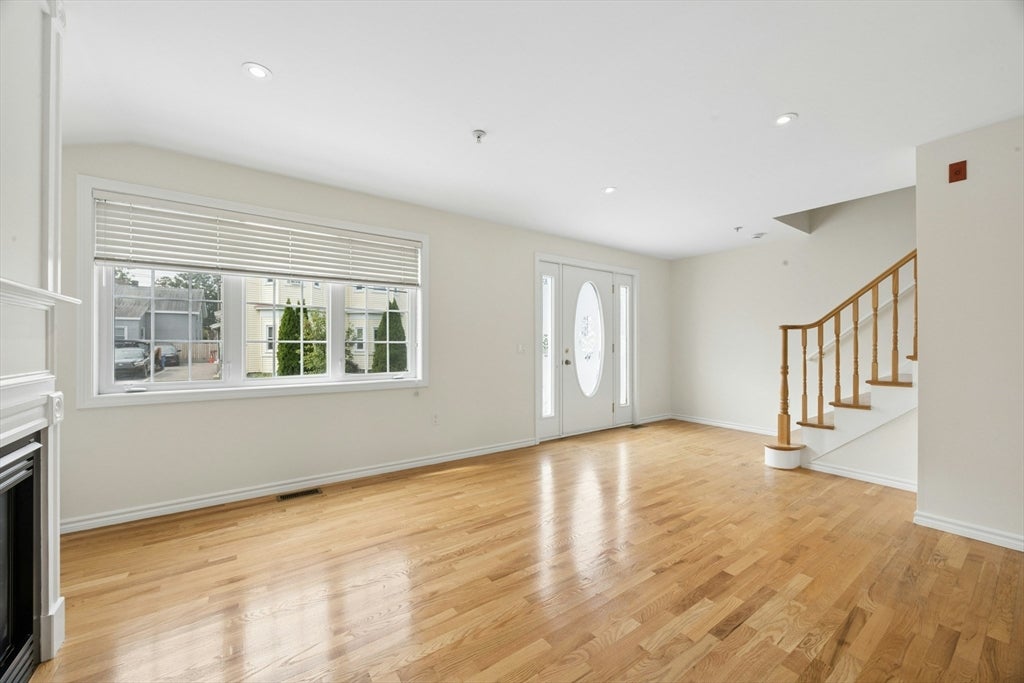 40 Myrtle Street #3, Waltham, MA Photo #3