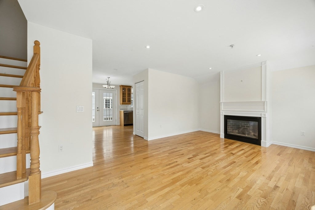 40 Myrtle Street #3, Waltham, MA Photo #5