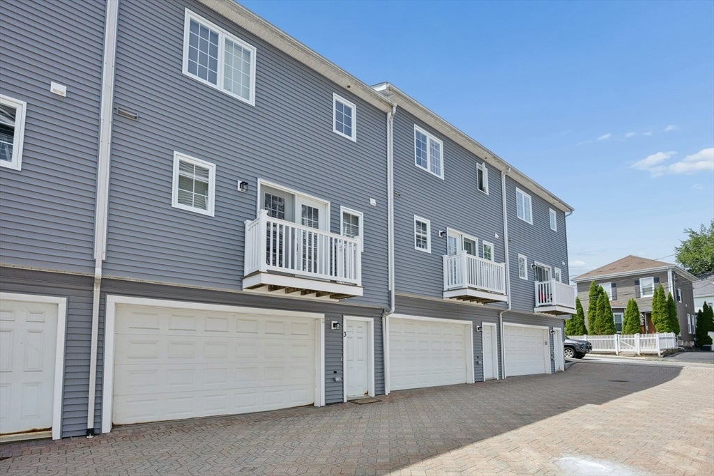 40 Myrtle Street #3, Waltham, MA Photo #26