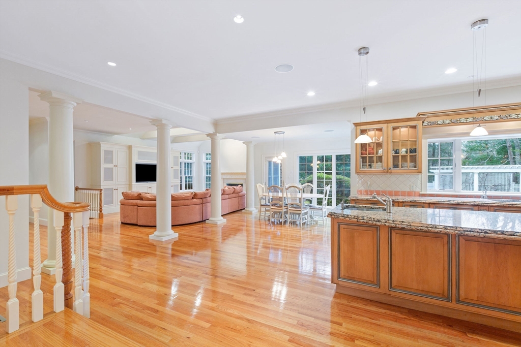 Barnstable, Massachusetts 02648, United States, 4 Bedrooms Bedrooms, ,5 BathroomsBathrooms,Residential,Active,110359