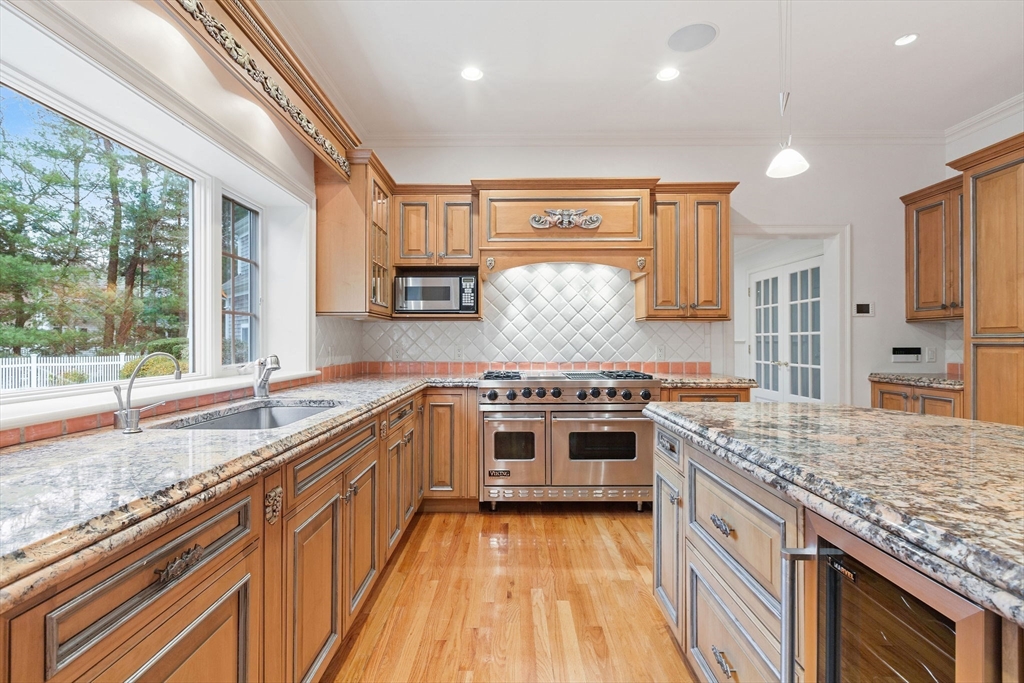 Barnstable, Massachusetts 02648, United States, 4 Bedrooms Bedrooms, ,5 BathroomsBathrooms,Residential,Active,110359