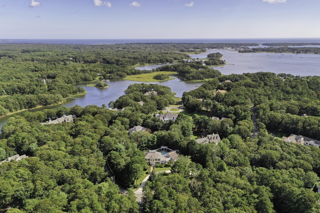 Barnstable, Massachusetts 02648, United States, 4 Bedrooms Bedrooms, ,5 BathroomsBathrooms,Residential,Active,110359