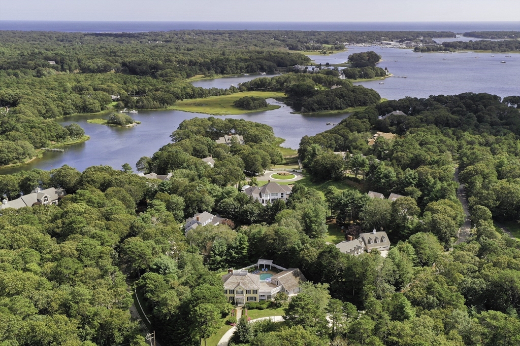 Barnstable, Massachusetts 02648, United States, 4 Bedrooms Bedrooms, ,5 BathroomsBathrooms,Residential,Active,110359