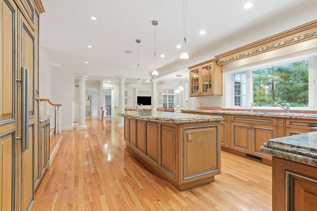 Barnstable, Massachusetts 02648, United States, 4 Bedrooms Bedrooms, ,5 BathroomsBathrooms,Residential,Active,110359