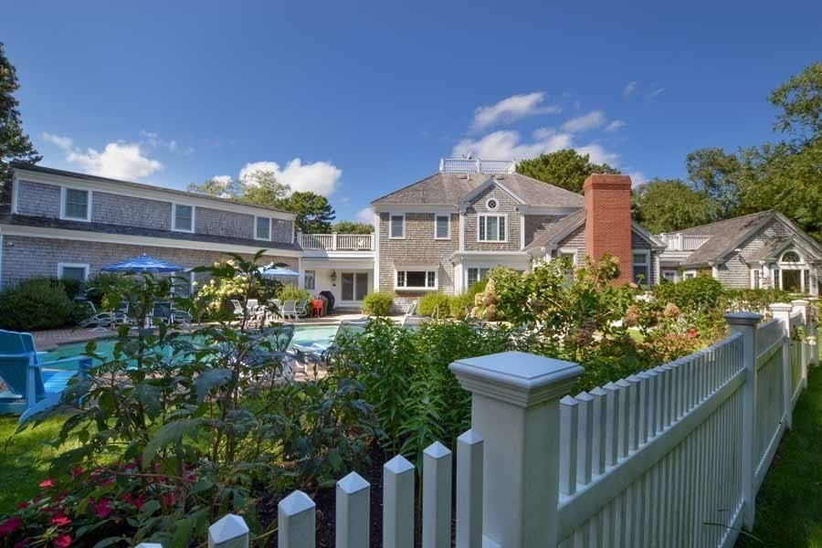 Barnstable, Massachusetts 02648, United States, 4 Bedrooms Bedrooms, ,5 BathroomsBathrooms,Residential,Active,110359