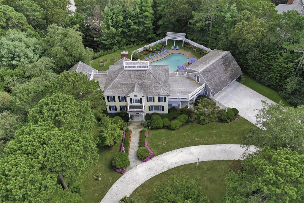 Barnstable, Massachusetts 02648, United States, 4 Bedrooms Bedrooms, ,5 BathroomsBathrooms,Residential,Active,110359