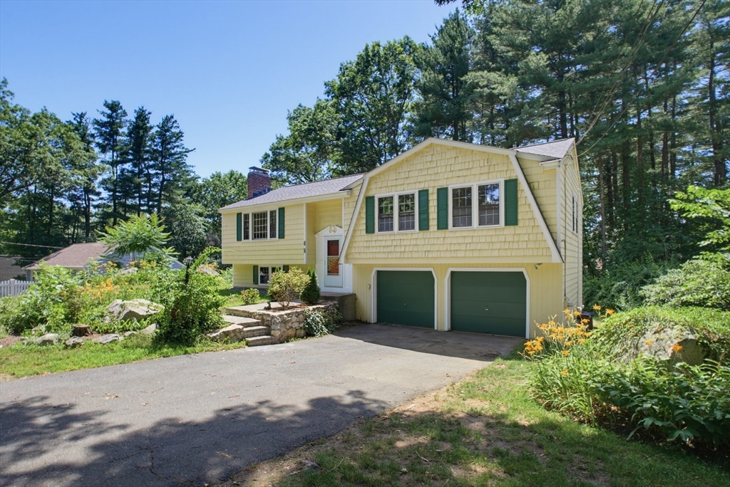 37 Woodbury Rd