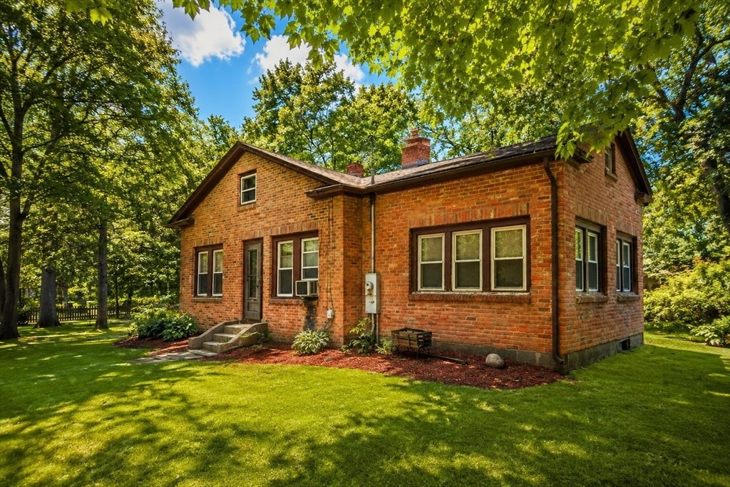 114 Witheridge St, Agawam, MA Photo #1