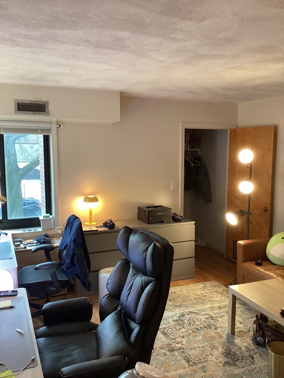 2130 Massachusetts Ave 2D