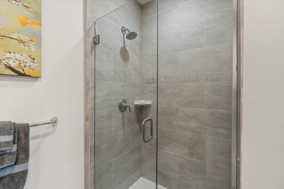 4 Longwood Ln #302, Hanover, MA, 4 Longwood Ln #302, Hanover, MA Photo #22
