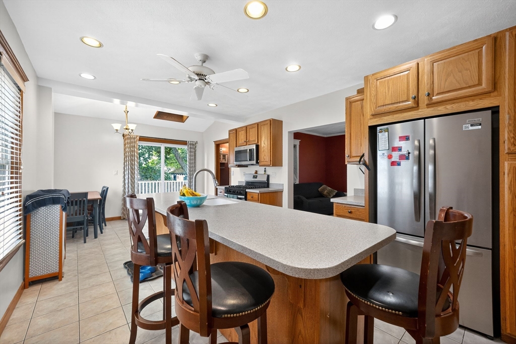 8 Corthell Rd