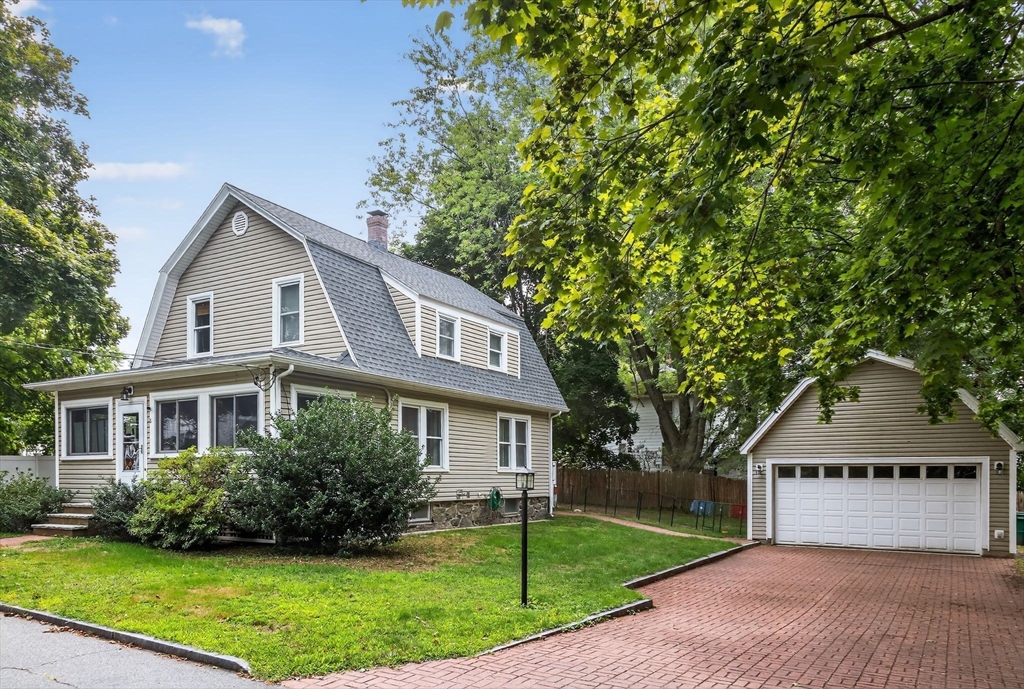 8 Corthell Rd