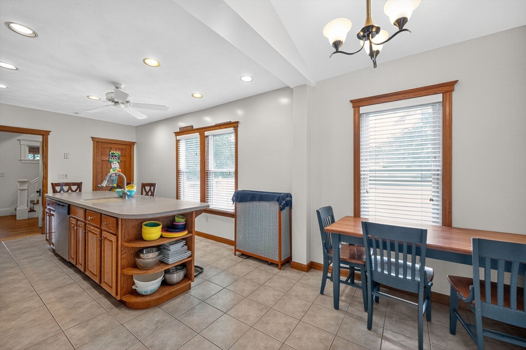 8 Corthell Rd