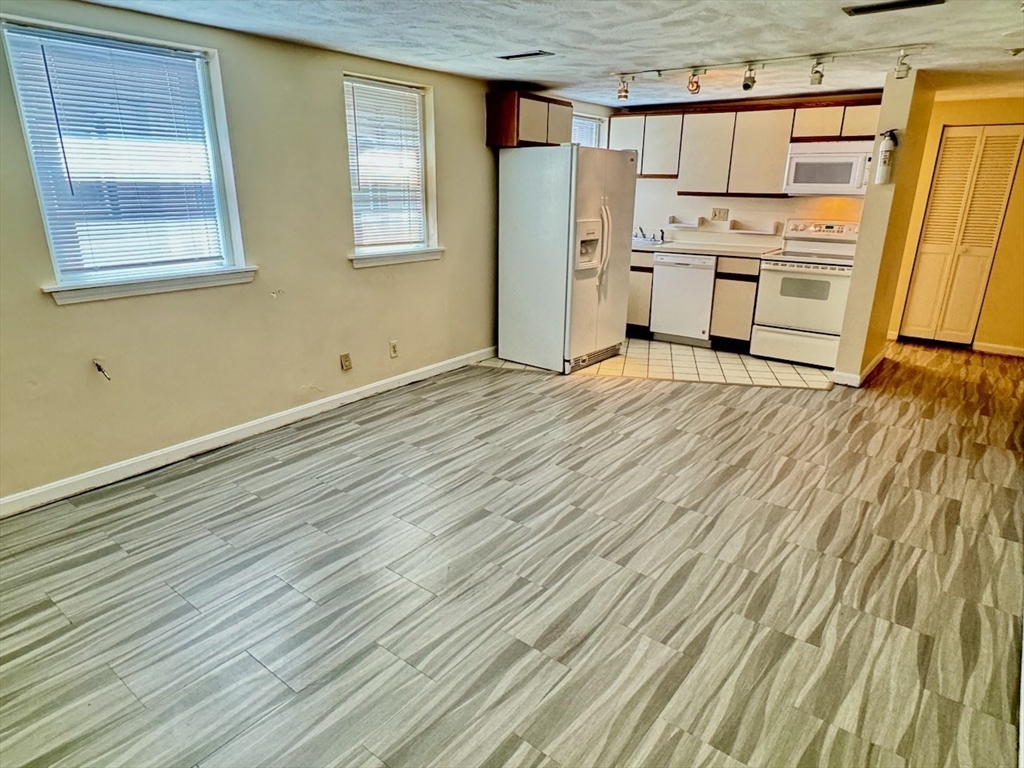 88 Gordon St 101
