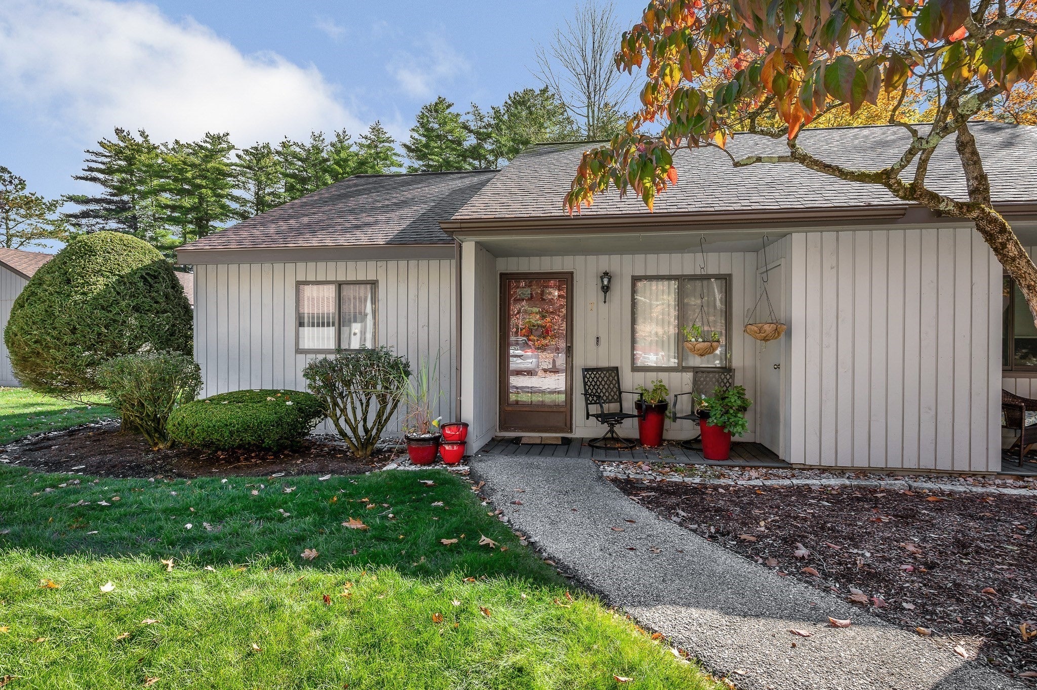 Photo of 7 Essex Green Court, Merrimack, NH
