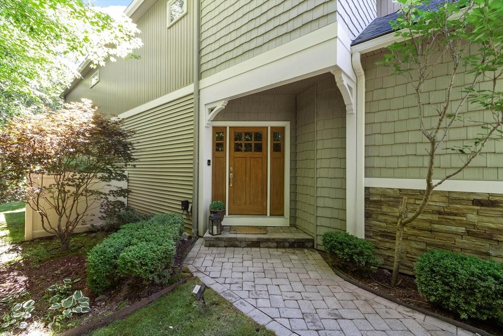 127 Boxwood Lane