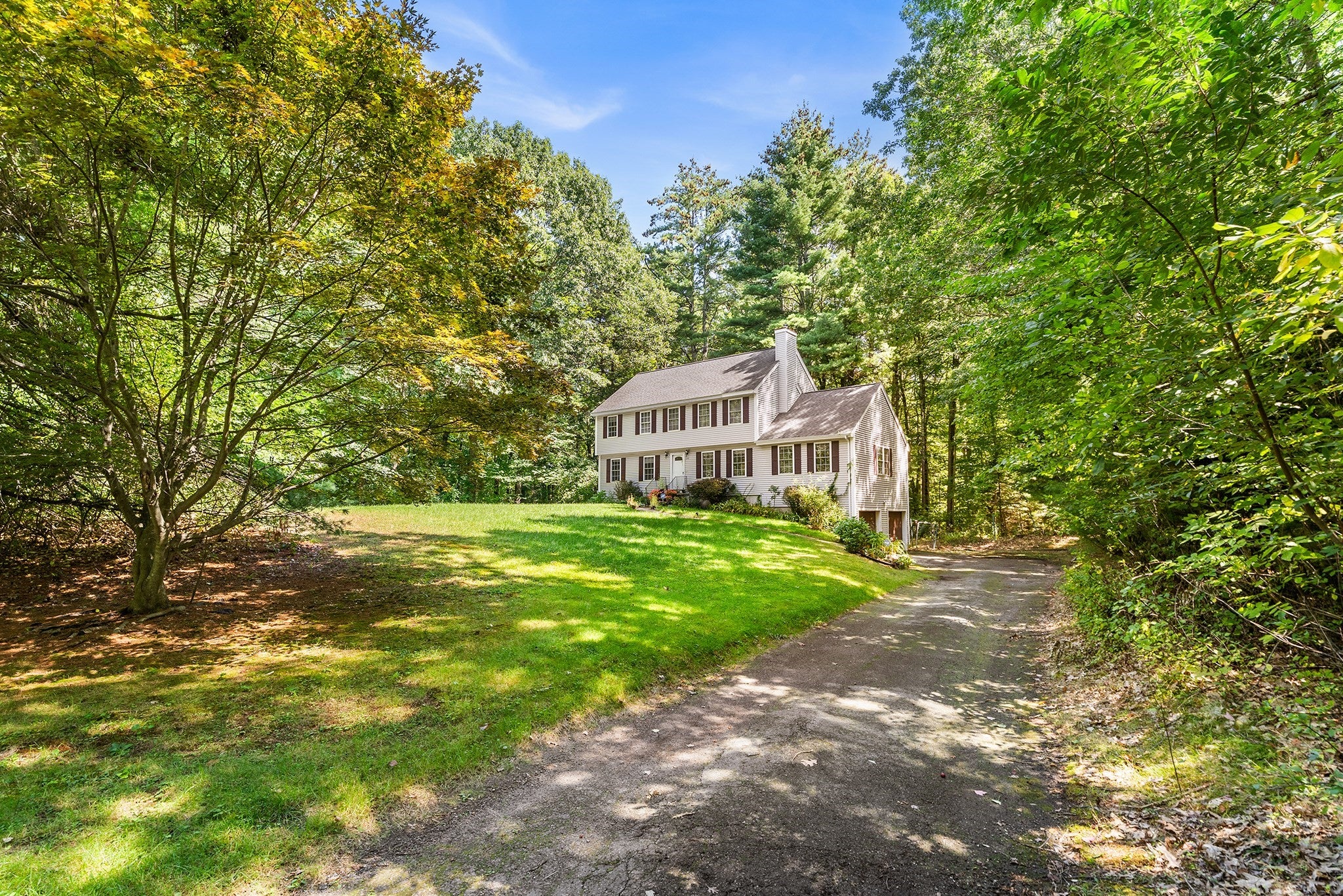 Photo of 245 Hampstead St, Methuen, MA