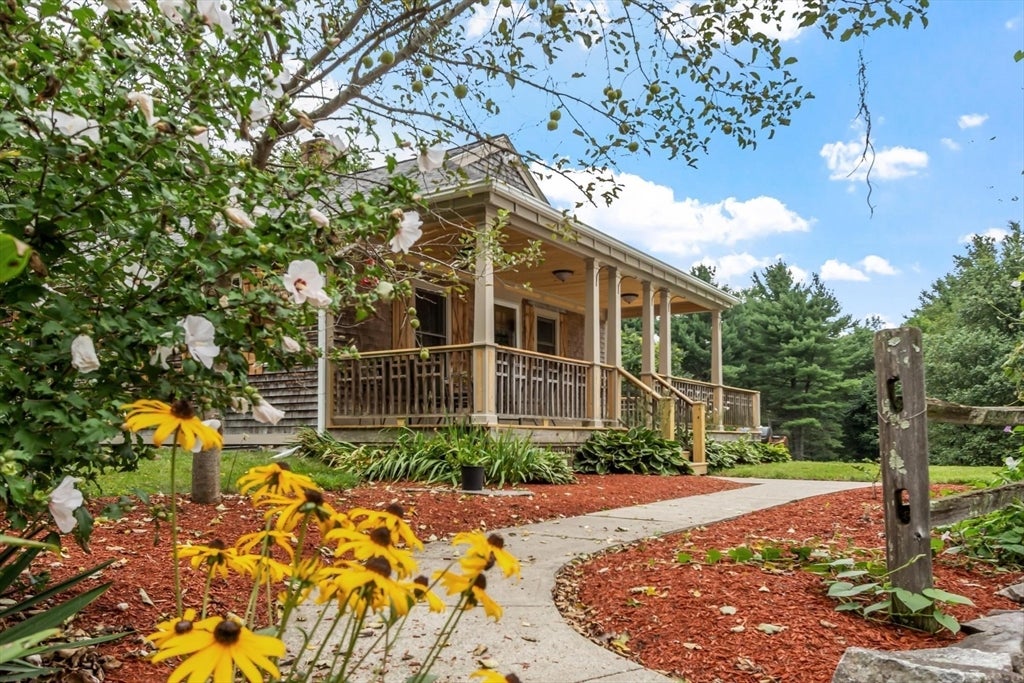 16-18 Curboy Rd, Sturbridge, MA Photo #9