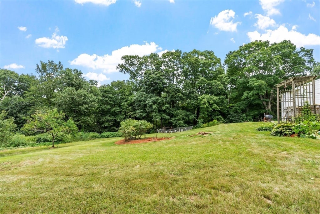 16-18 Curboy Rd, Sturbridge, MA Photo #16
