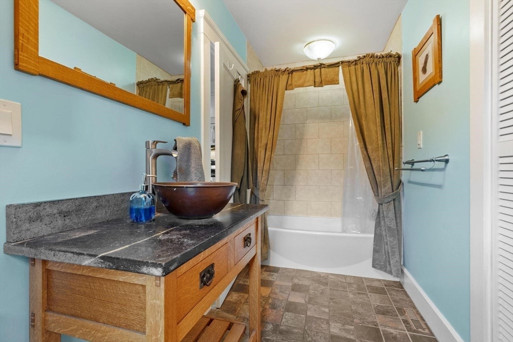 16-18 Curboy Rd, Sturbridge, MA Photo #30