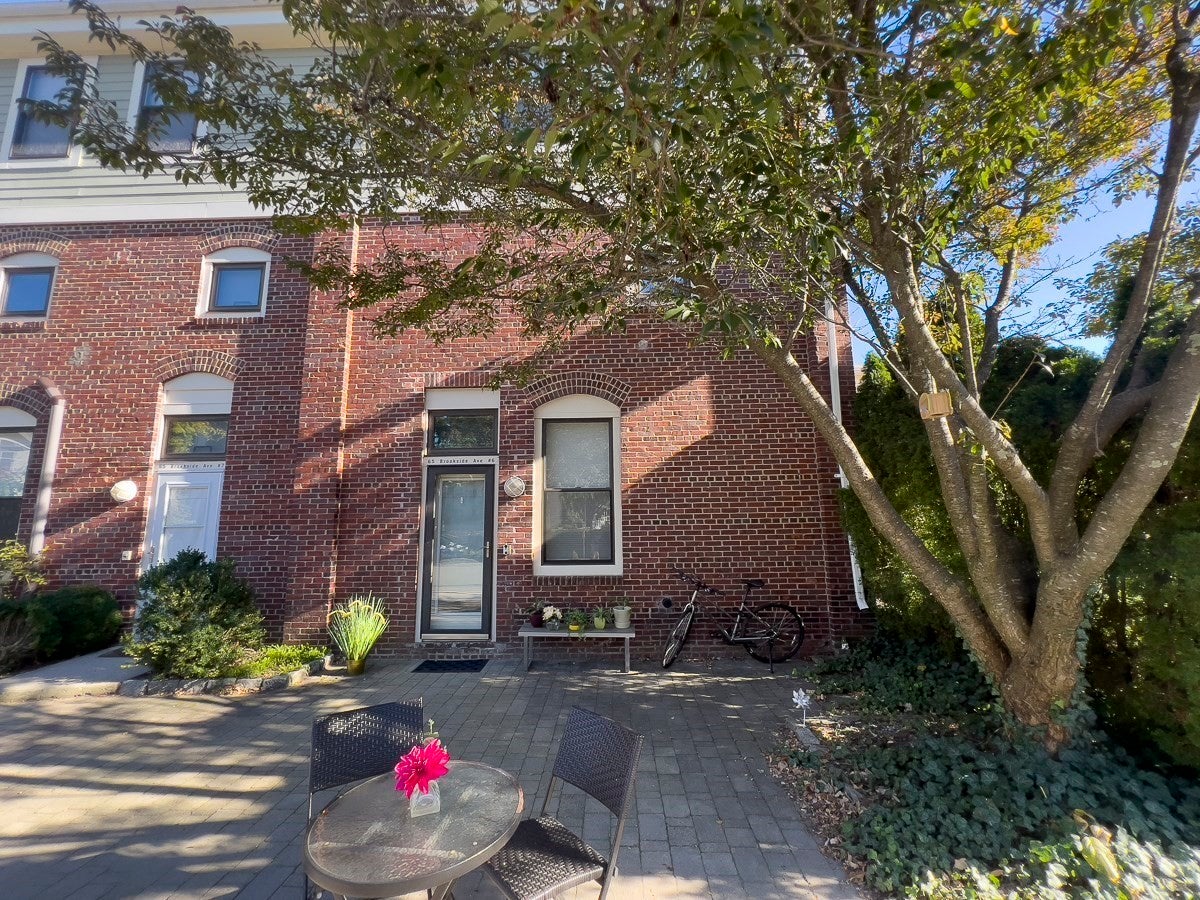 Photo of 65 Brookside Ave, Boston, MA