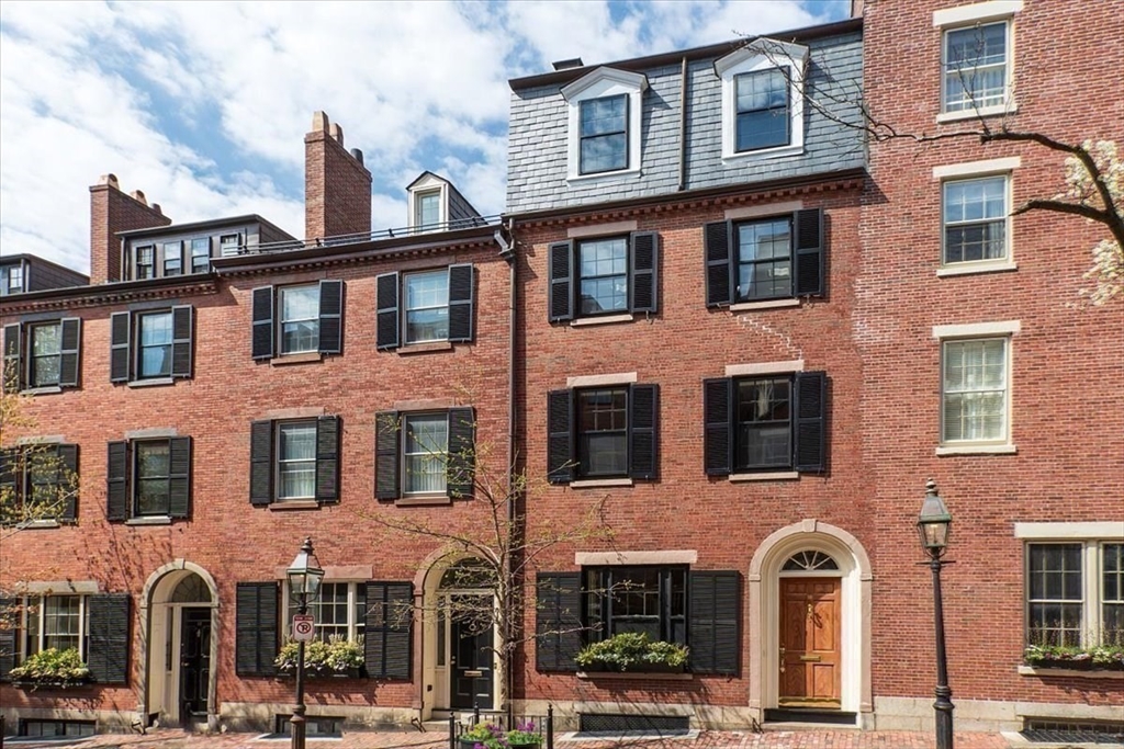 16 W Cedar St