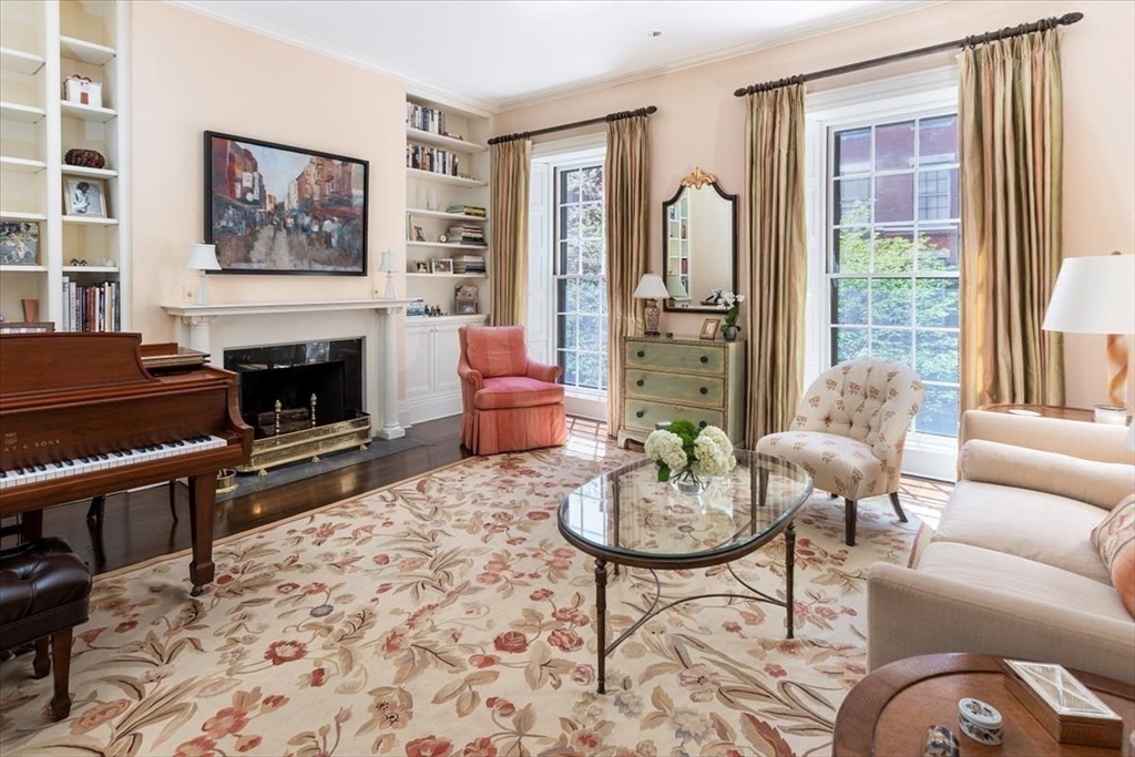 16 W Cedar St