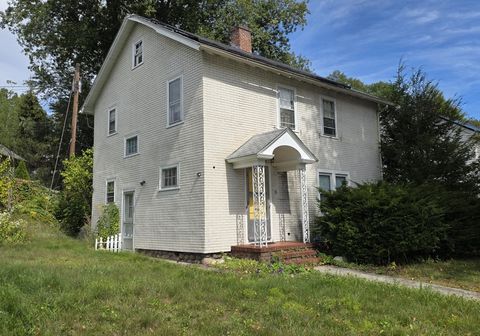 33 Carlisle St Worcester MA 01602