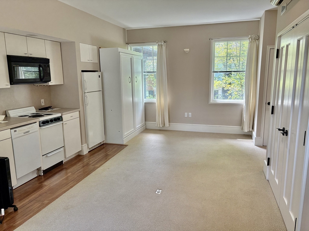 Click for 23 Highland Street #A, Cambridge, MA slideshow