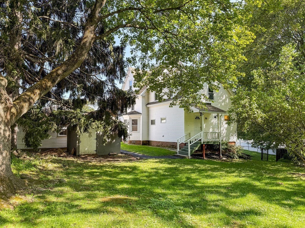 11 Holden Street