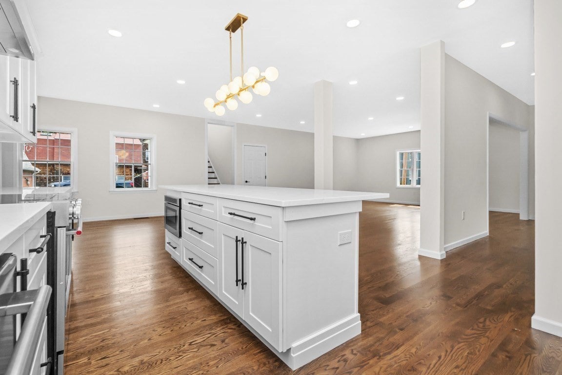 11 Kernwood Ave