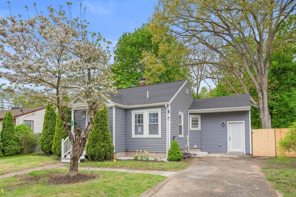 20 Oneida Ave