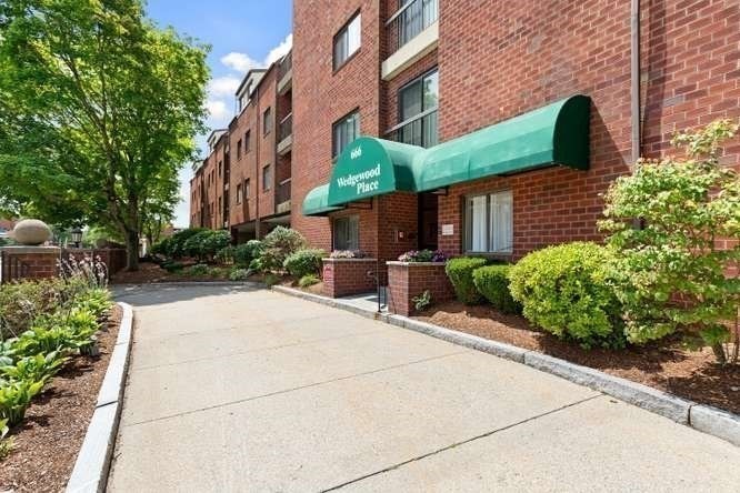 666 Main ST #211, Winchester, MA, 666 Main ST #211, Winchester, MA Photo #25