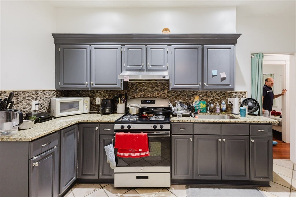 15 Mclellan St, Boston, MA, 15 Mclellan St, Boston, MA Photo #20