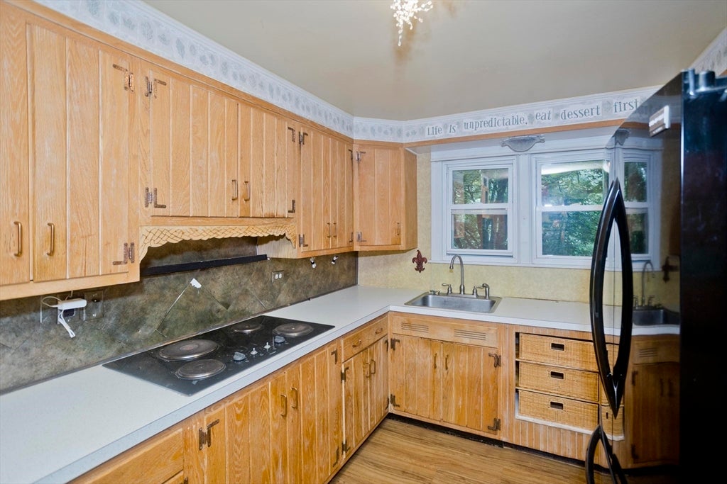 95 Craiwell Ave, West Springfield, MA, 95 Craiwell Ave, West Springfield, MA Photo #3